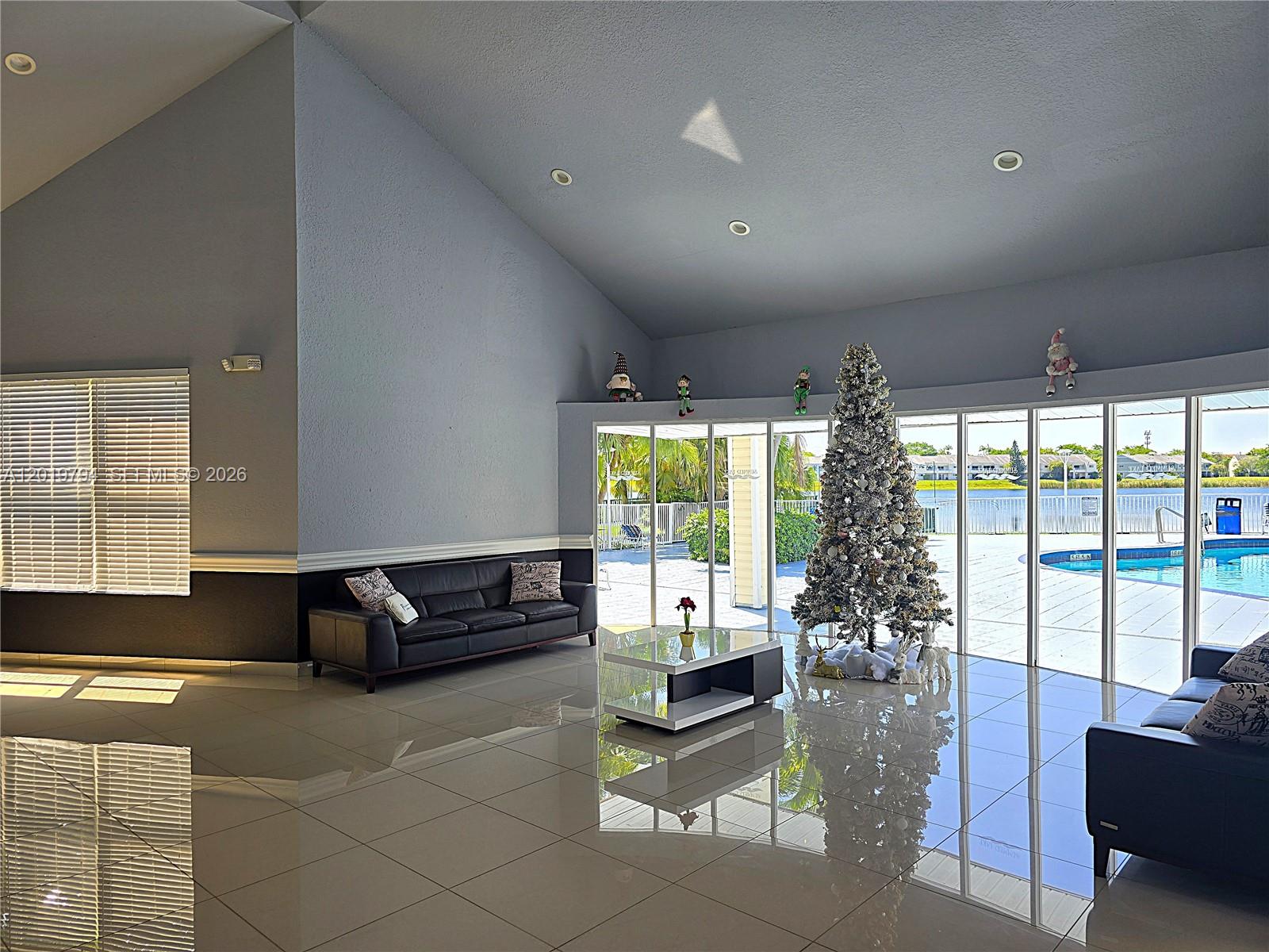3457 NW 44th St #205, Oakland Park FL 33309