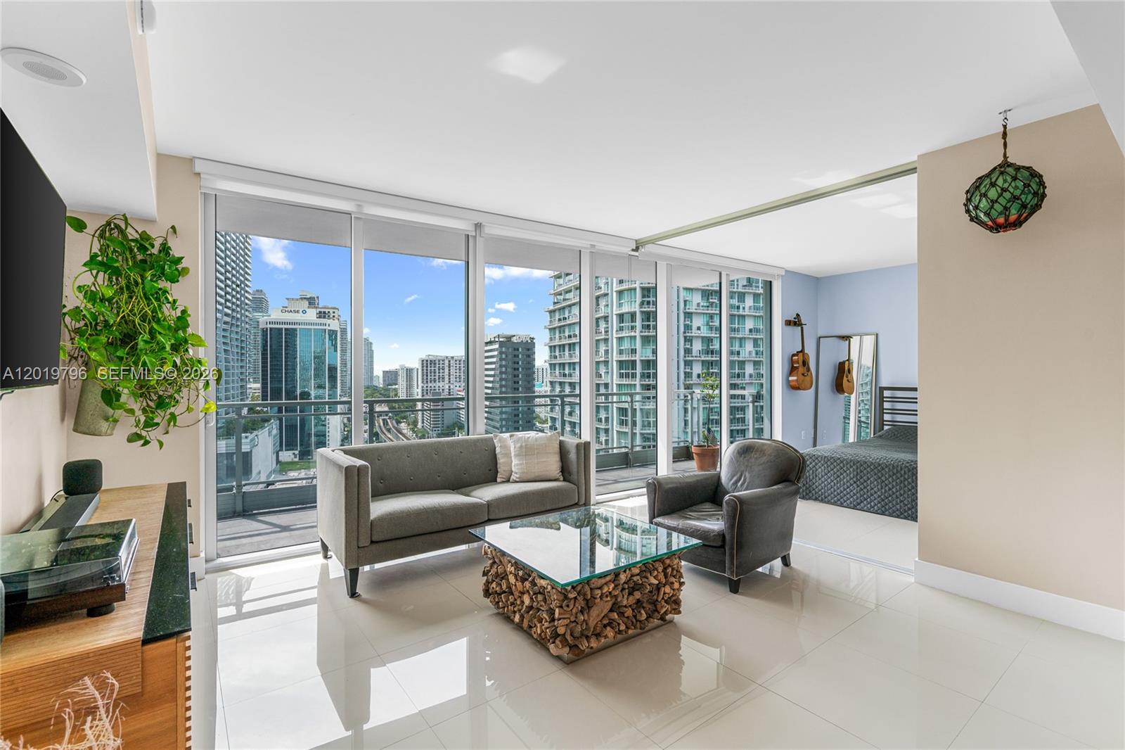 92 SW 3rd St #2104, Miami FL 33130