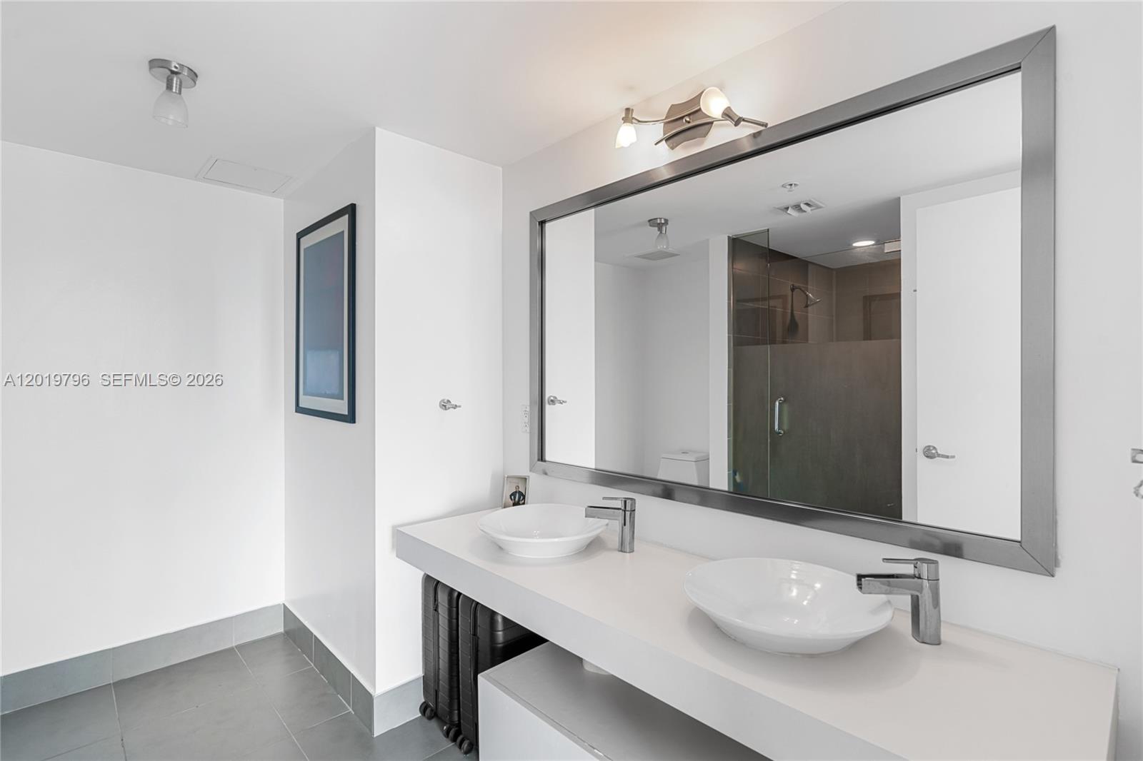 92 SW 3rd St #2104, Miami FL 33130