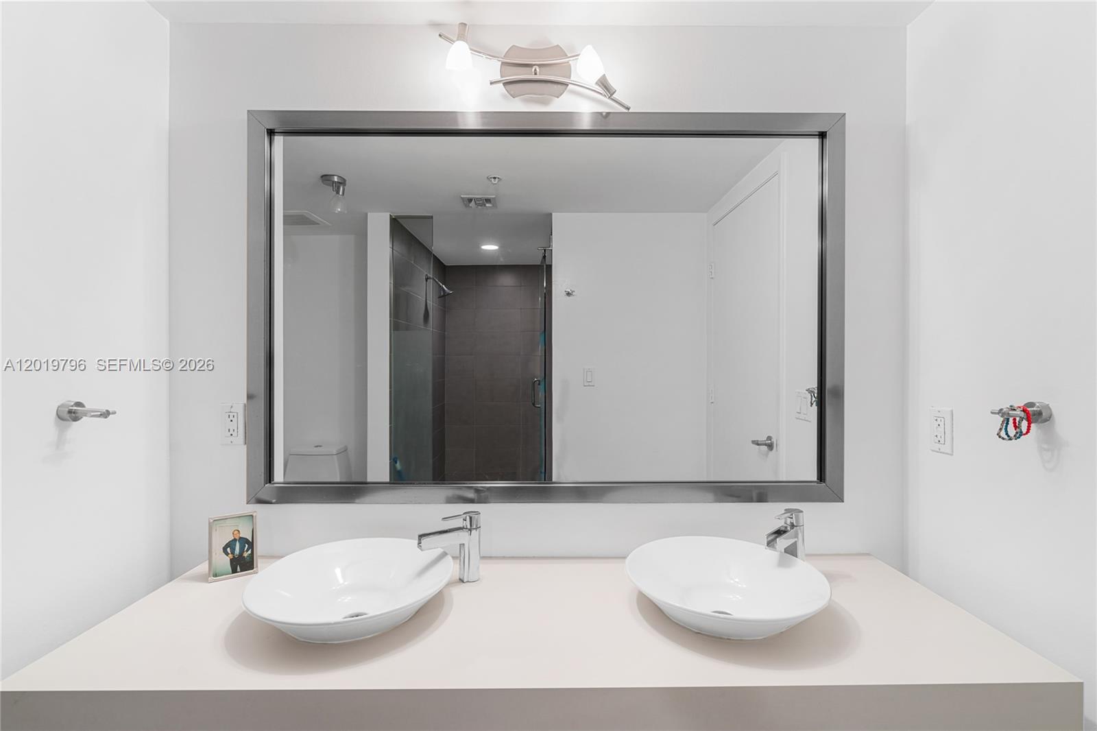 92 SW 3rd St #2104, Miami FL 33130