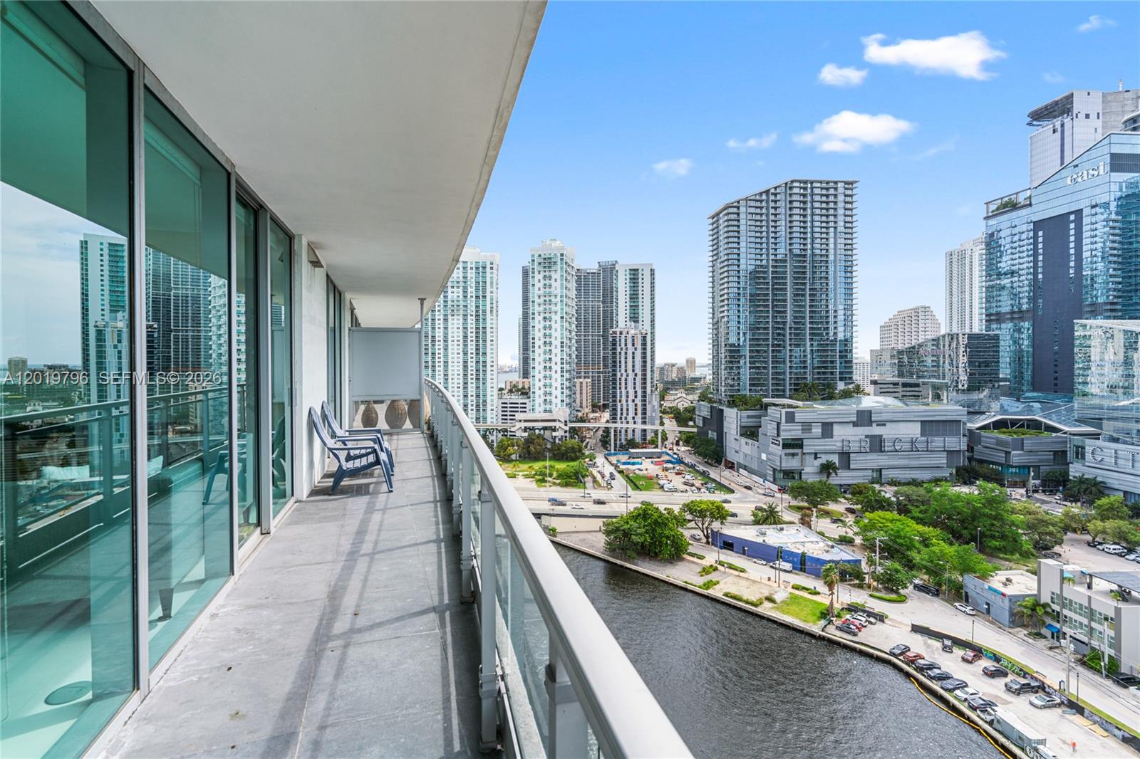 92 SW 3rd St #2104, Miami FL 33130