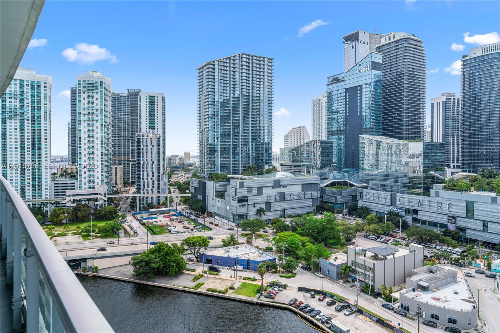 92 SW 3rd St #2104, Miami FL 33130