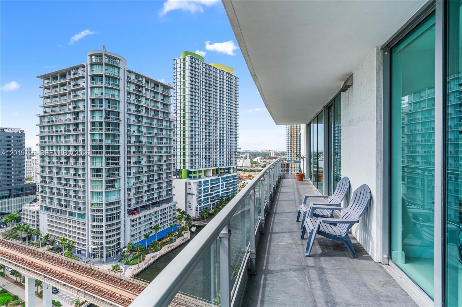 92 SW 3rd St #2104, Miami FL 33130