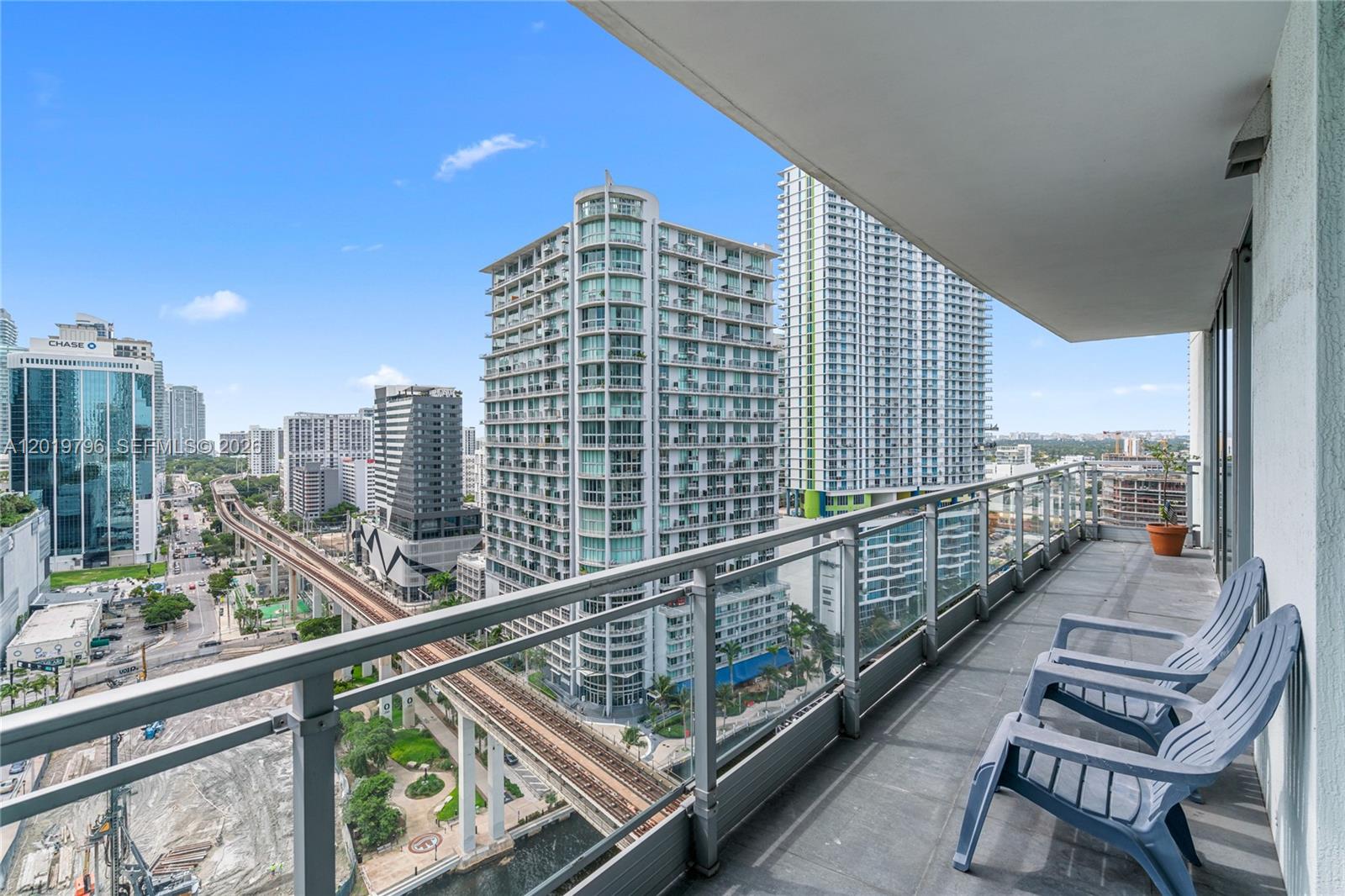 92 SW 3rd St #2104, Miami FL 33130