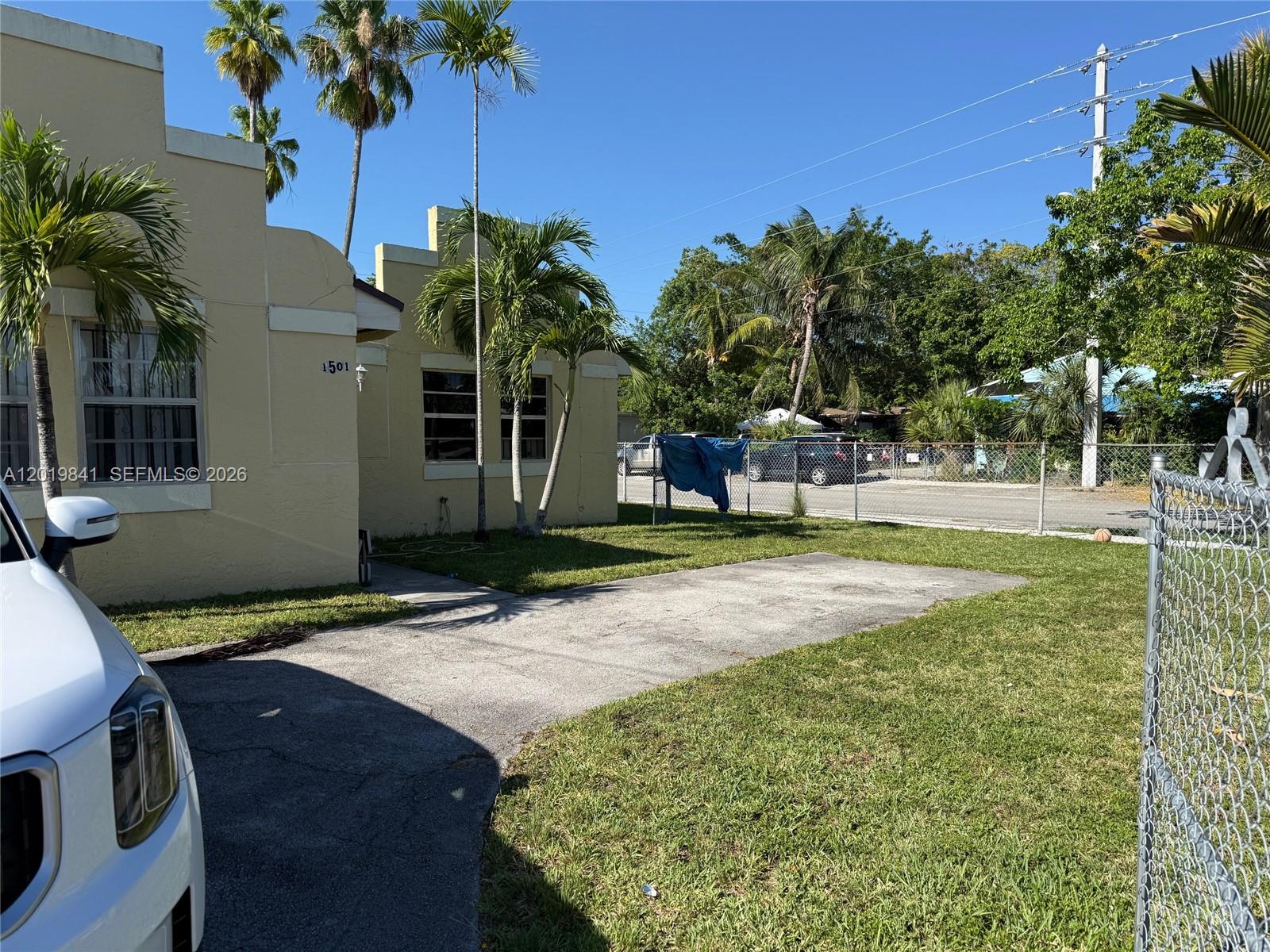 1501 NW 57th St, Miami FL 33142