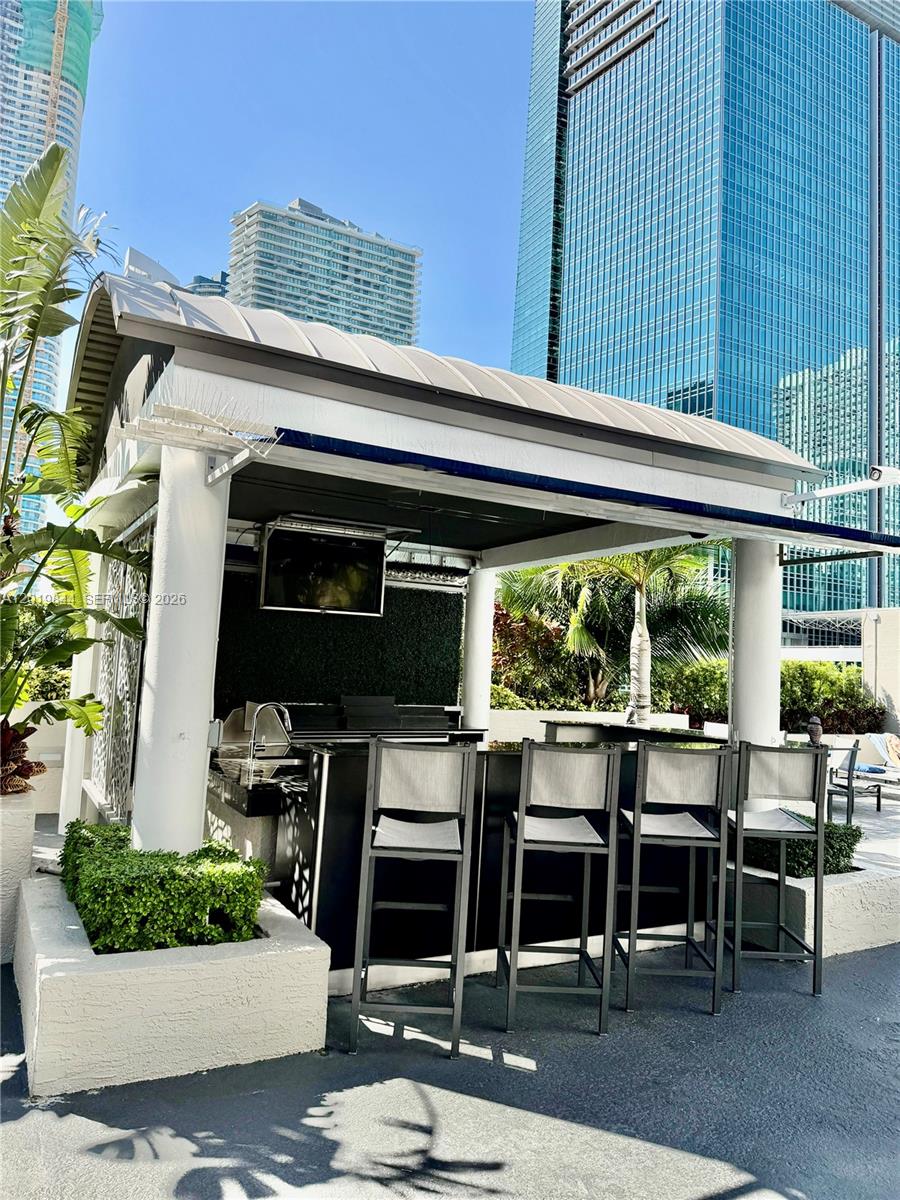 185 SE 14th Ter #1105, Miami FL 33131
