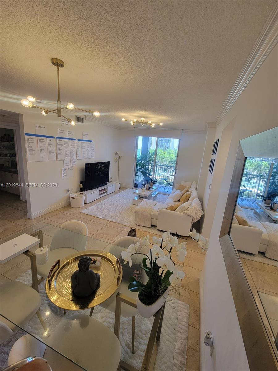 185 SE 14th Ter #1105, Miami FL 33131