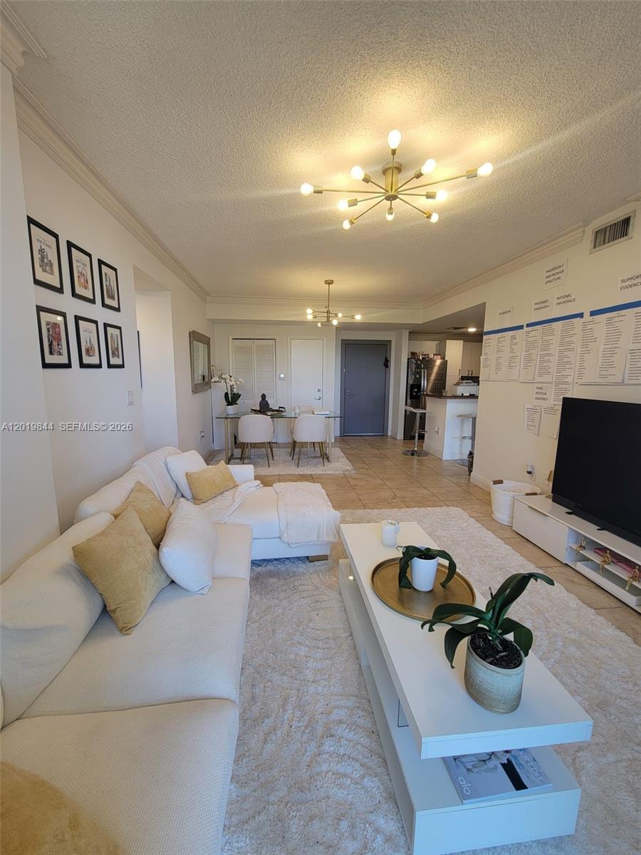 185 SE 14th Ter #1105, Miami FL 33131