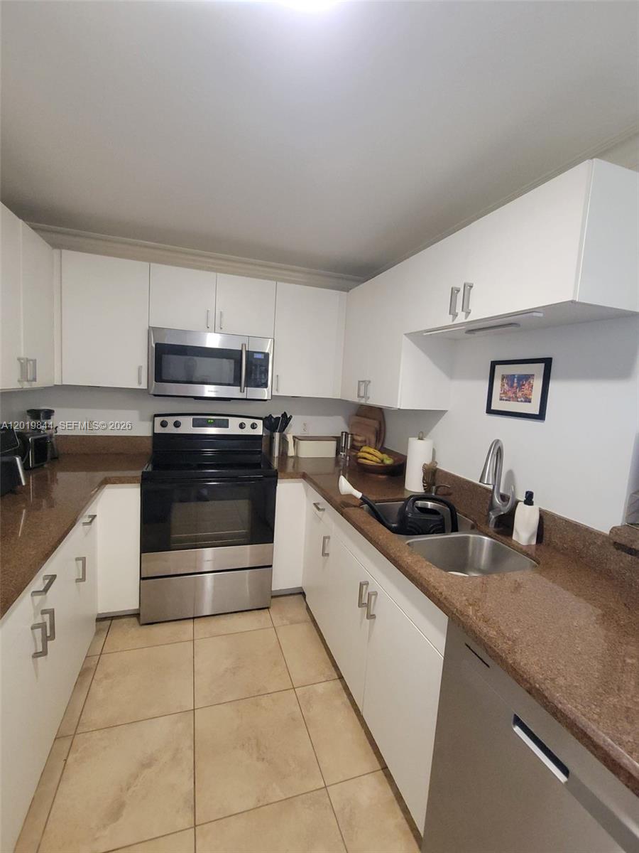 185 SE 14th Ter #1105, Miami FL 33131