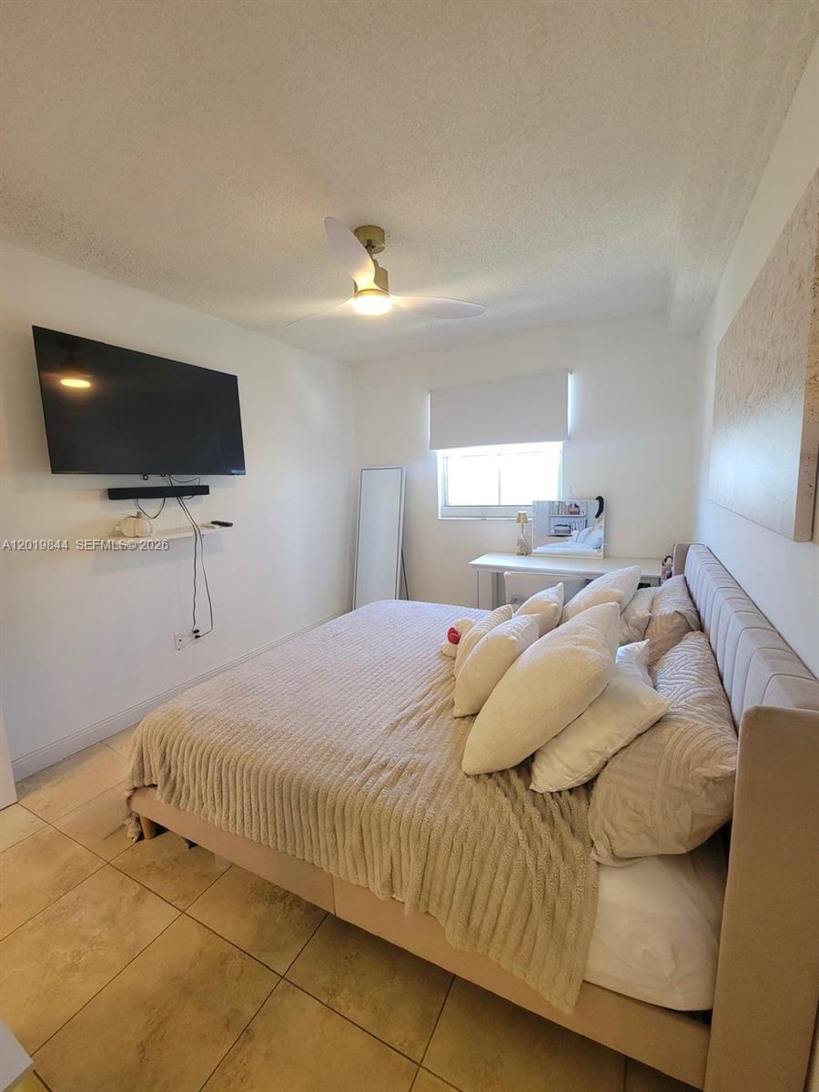 185 SE 14th Ter #1105, Miami FL 33131