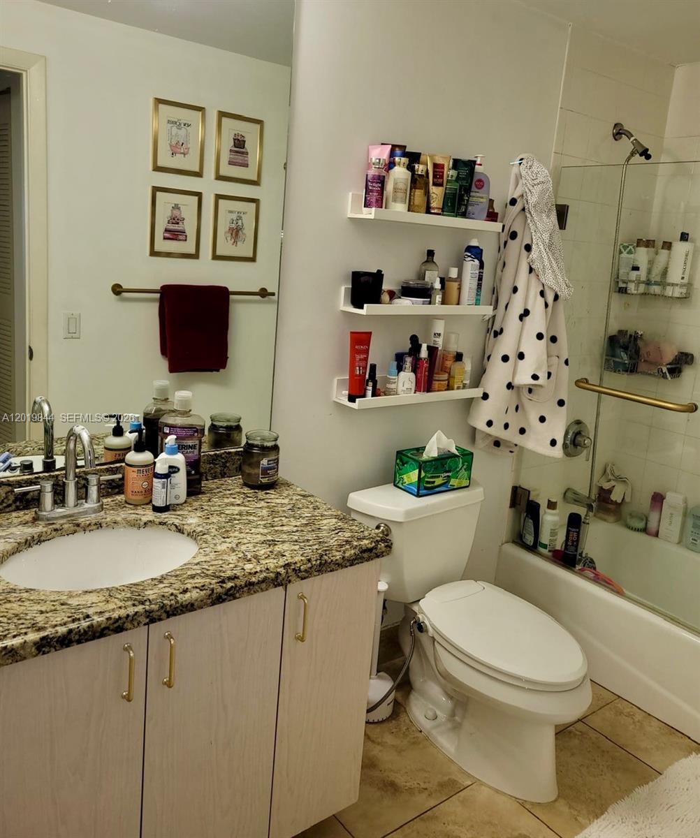 185 SE 14th Ter #1105, Miami FL 33131