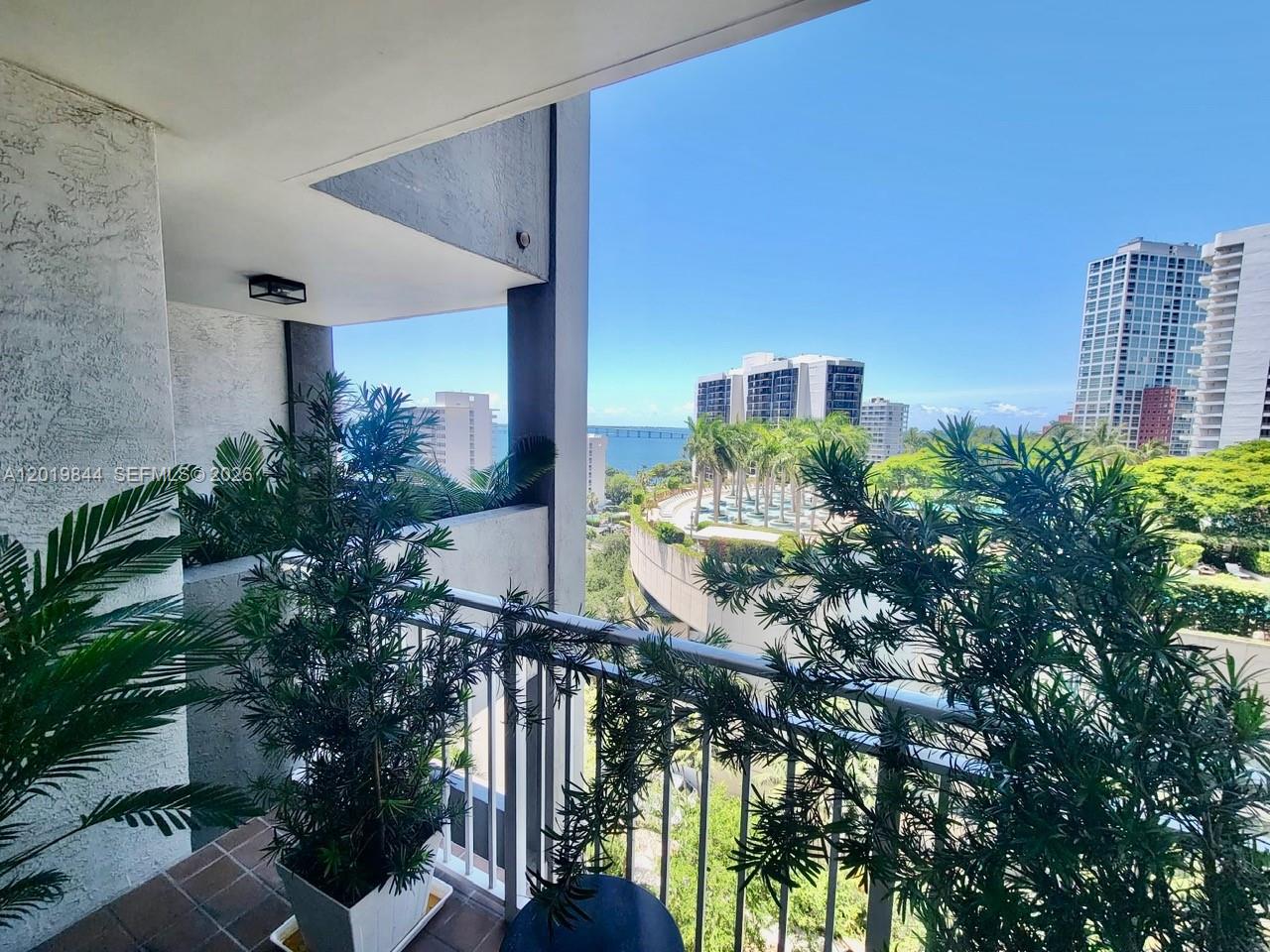185 SE 14th Ter #1105, Miami FL 33131