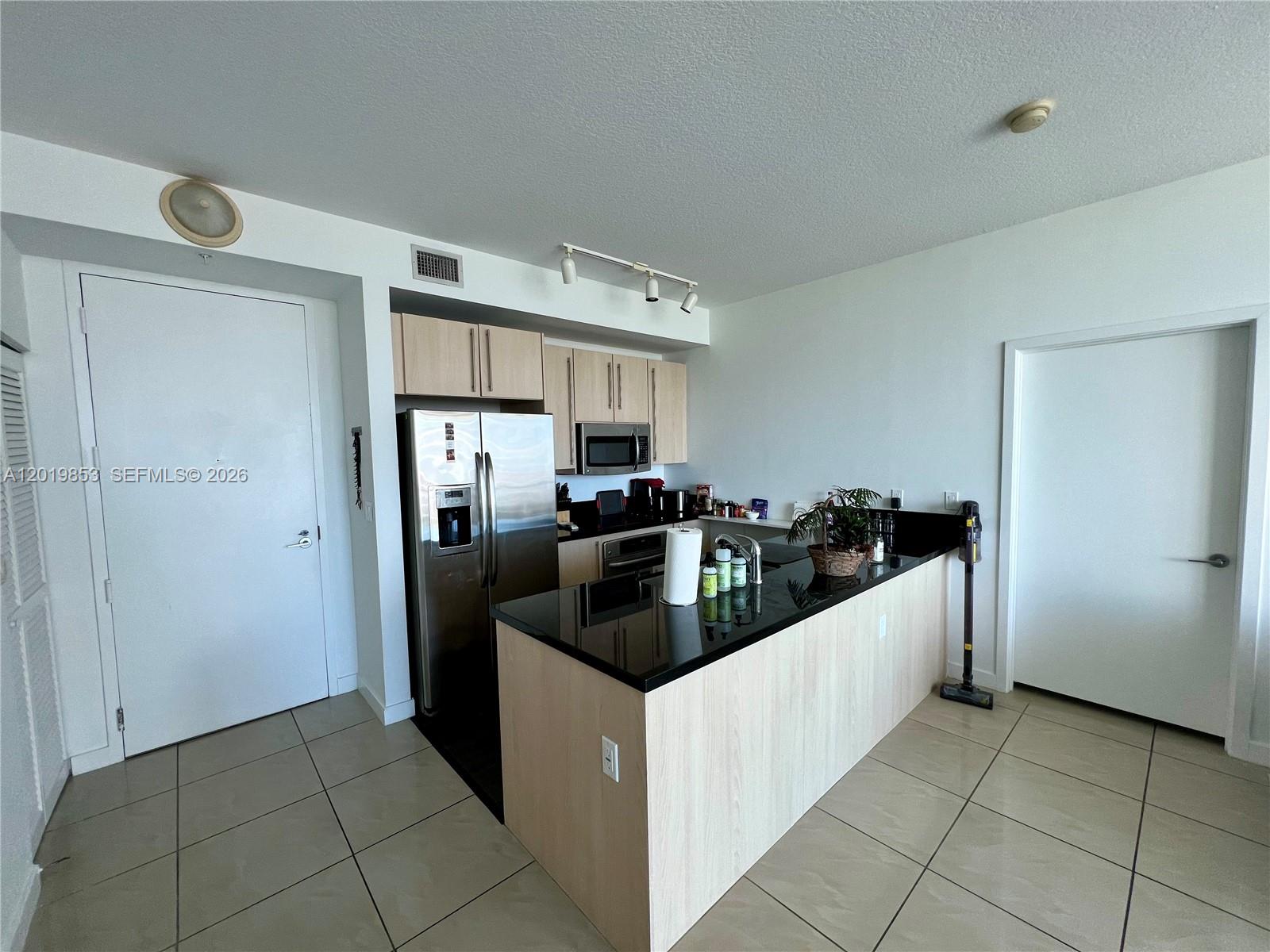 79 SW 12th St #2903-S, Miami FL 33130