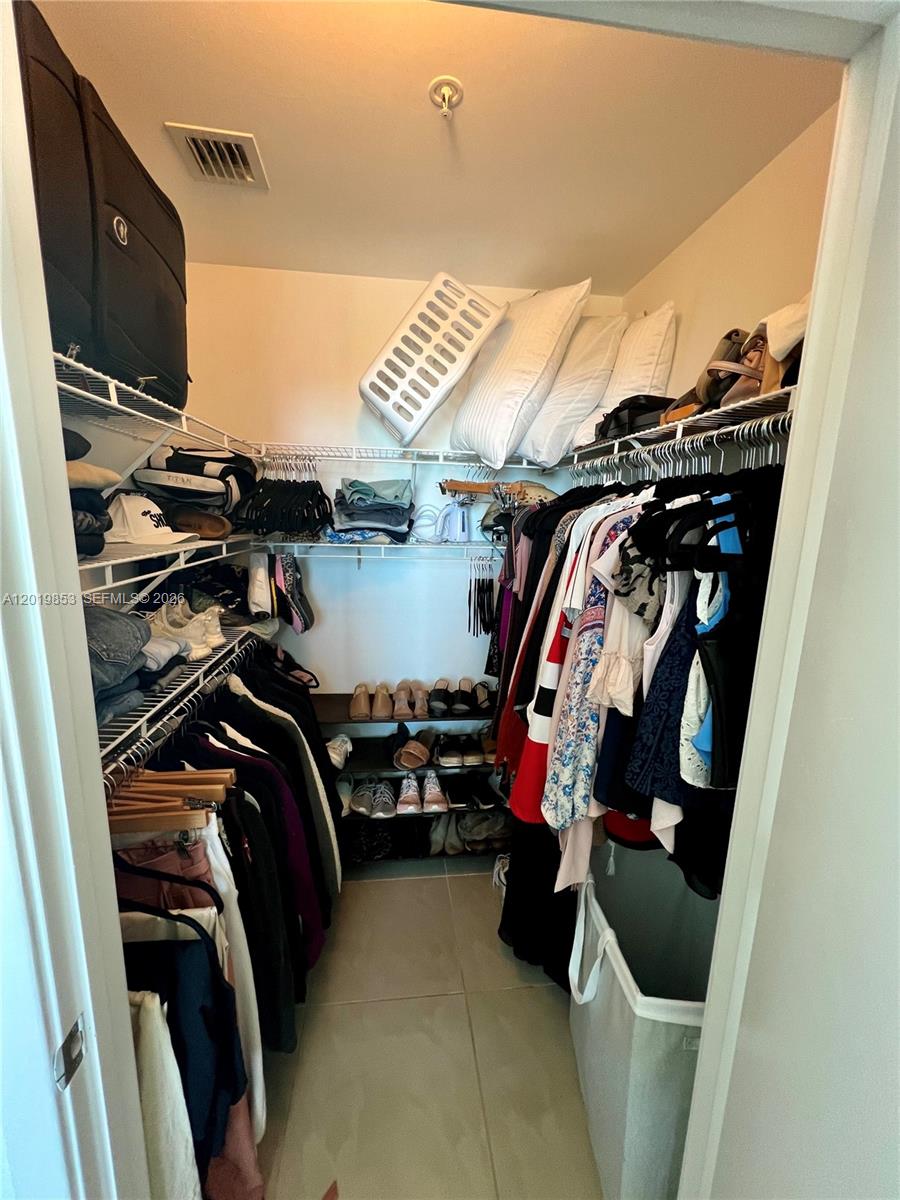 79 SW 12th St #2903-S, Miami FL 33130