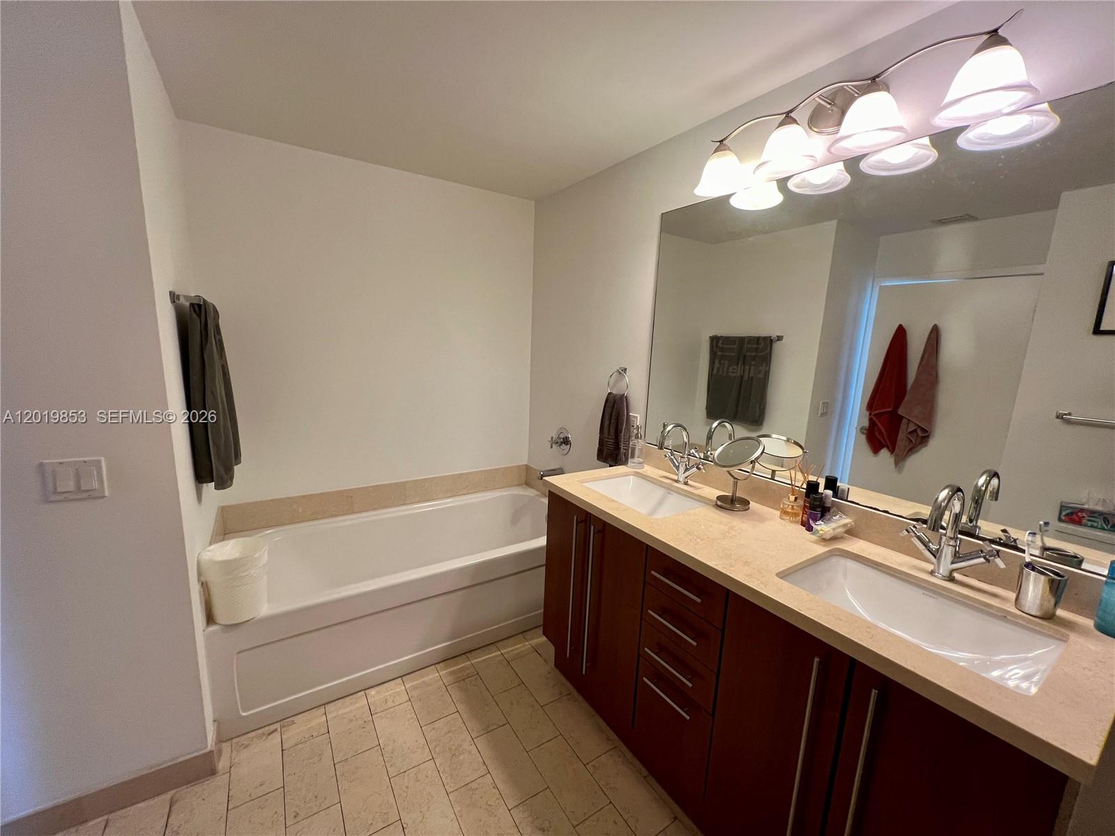 79 SW 12th St #2903-S, Miami FL 33130