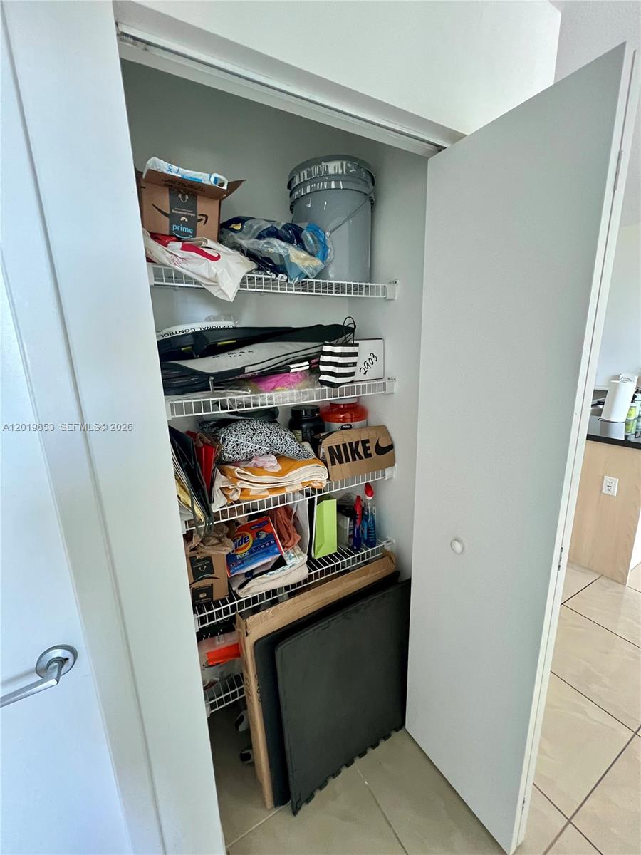 79 SW 12th St #2903-S, Miami FL 33130