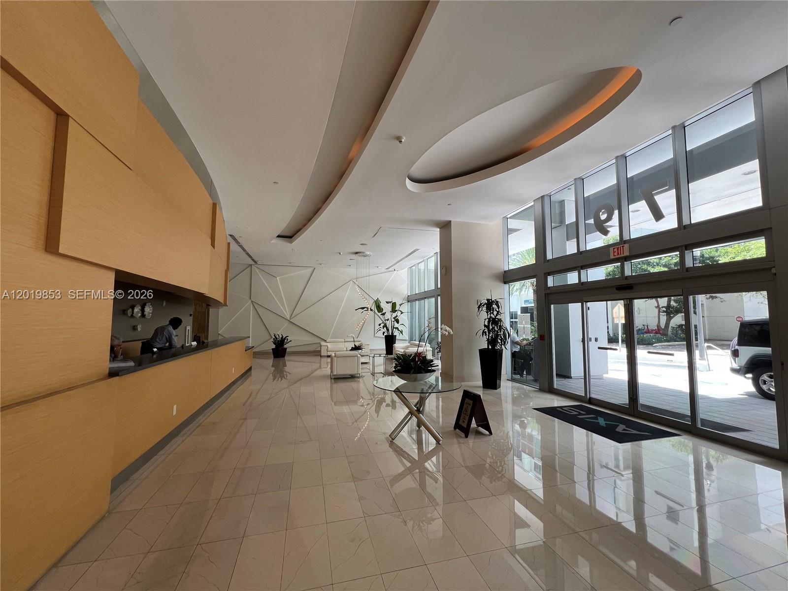 79 SW 12th St #2903-S, Miami FL 33130