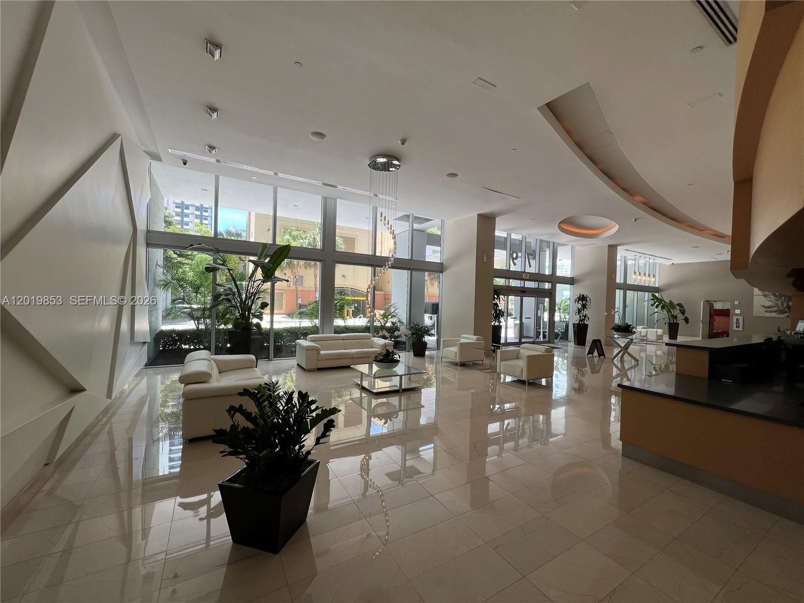 79 SW 12th St #2903-S, Miami FL 33130