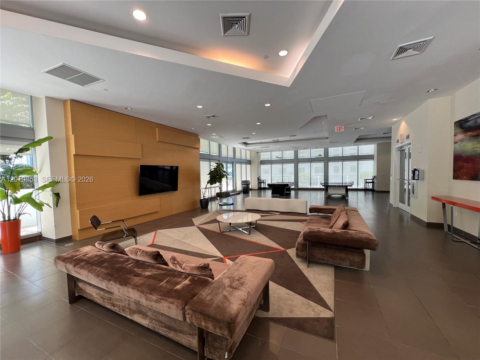 79 SW 12th St #2903-S, Miami FL 33130