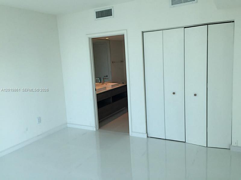 1100 S MIAMI AV #3302, Miami FL 33130
