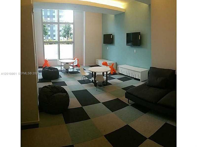 1100 S MIAMI AV #3302, Miami FL 33130
