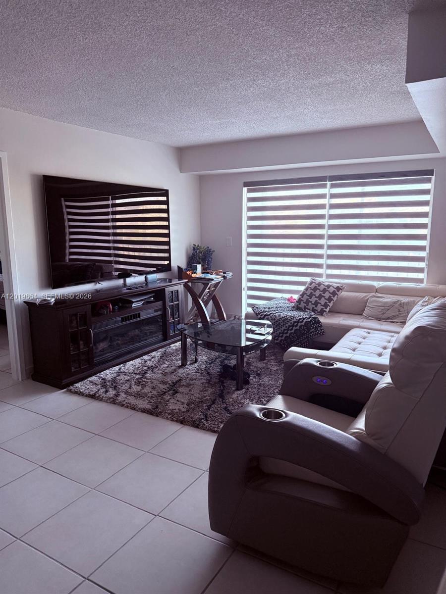 1250 NE 125th St #317A, North Miami FL 33161