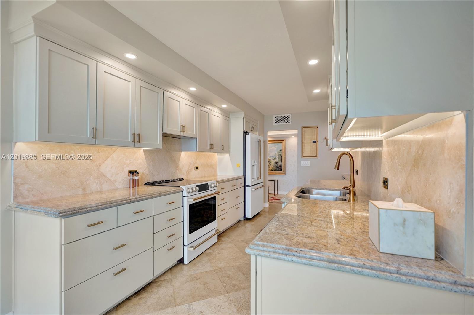 1111 Crandon Blvd #B1108, Key Biscayne FL 33149