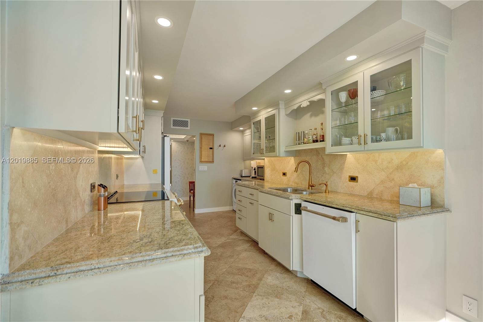 1111 Crandon Blvd #B1108, Key Biscayne FL 33149