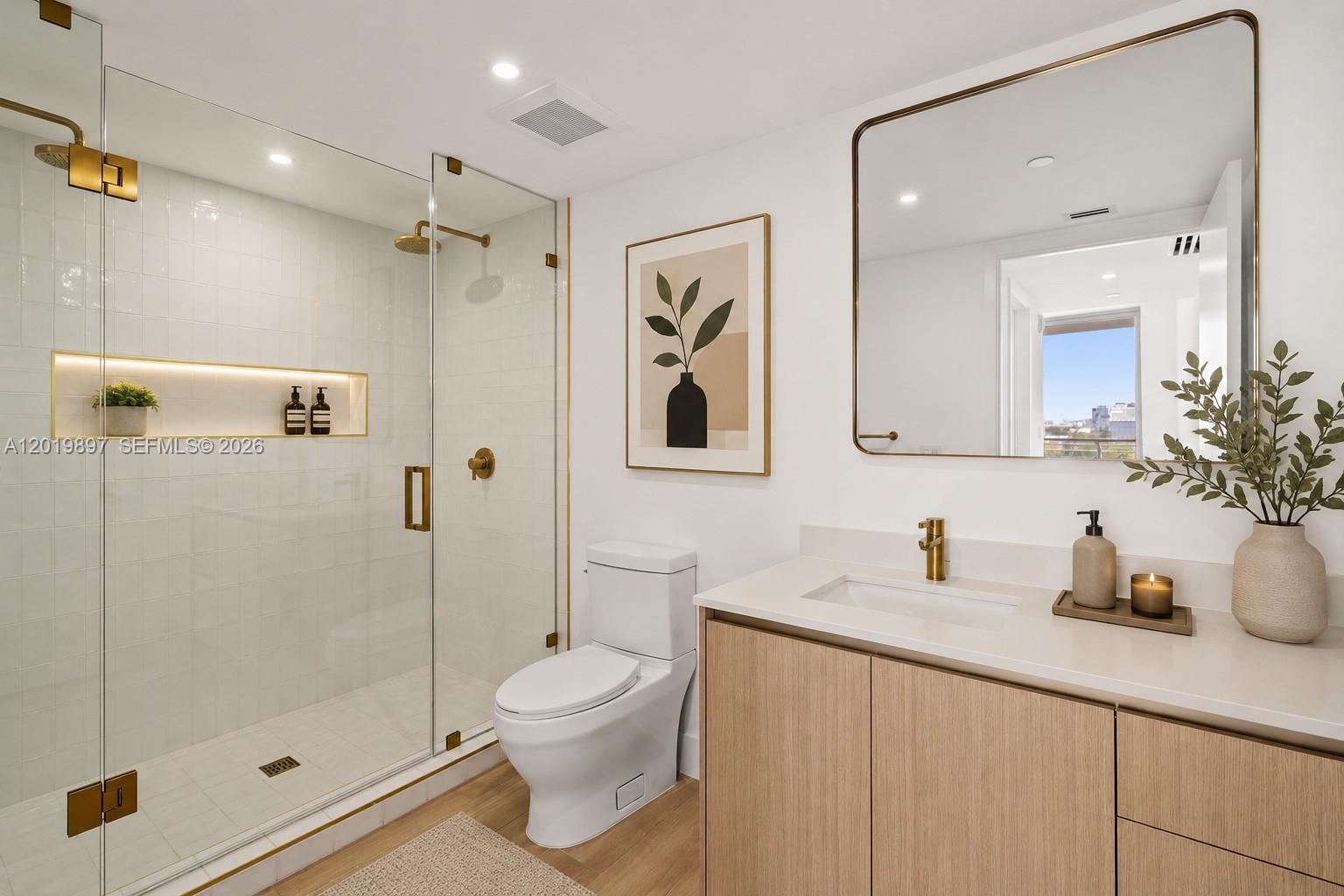 90 NE 32nd St #627, Miami FL 33137