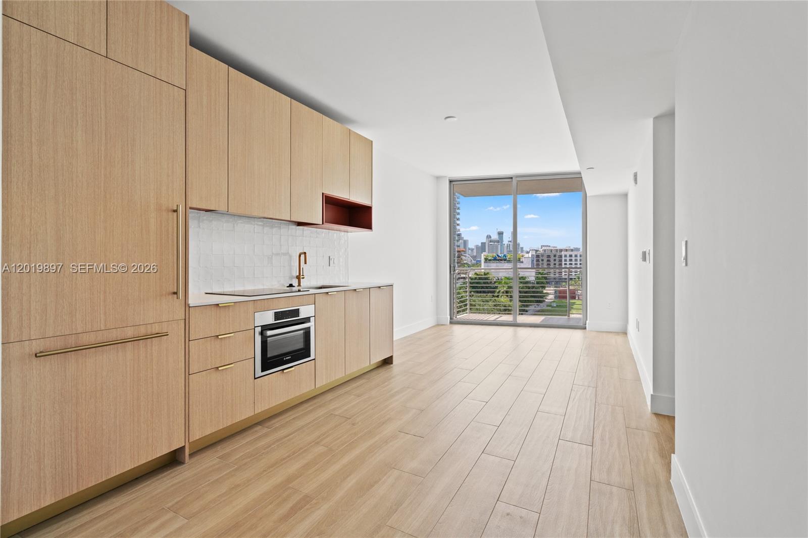 90 NE 32nd St #627, Miami FL 33137