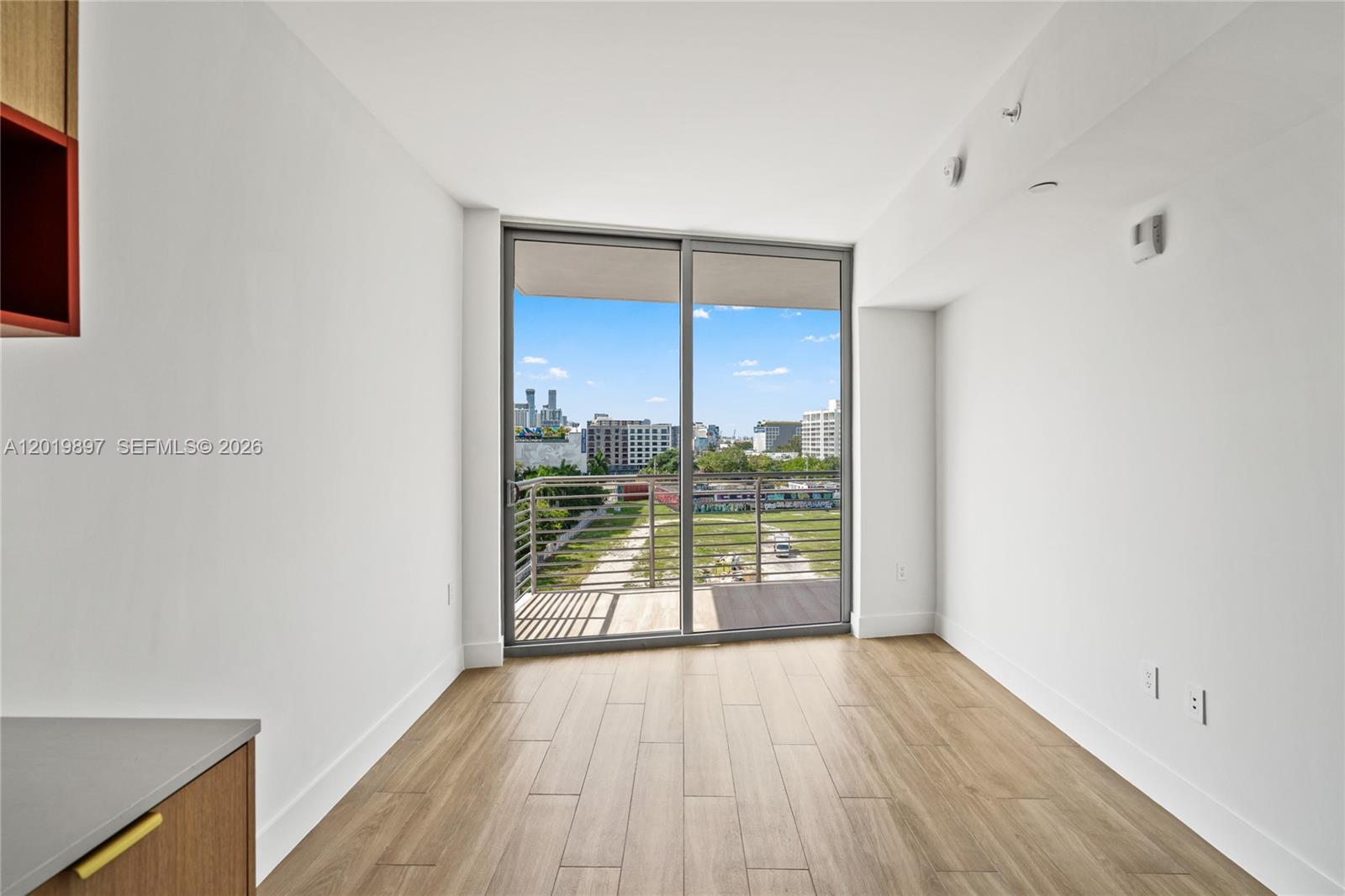 90 NE 32nd St #627, Miami FL 33137