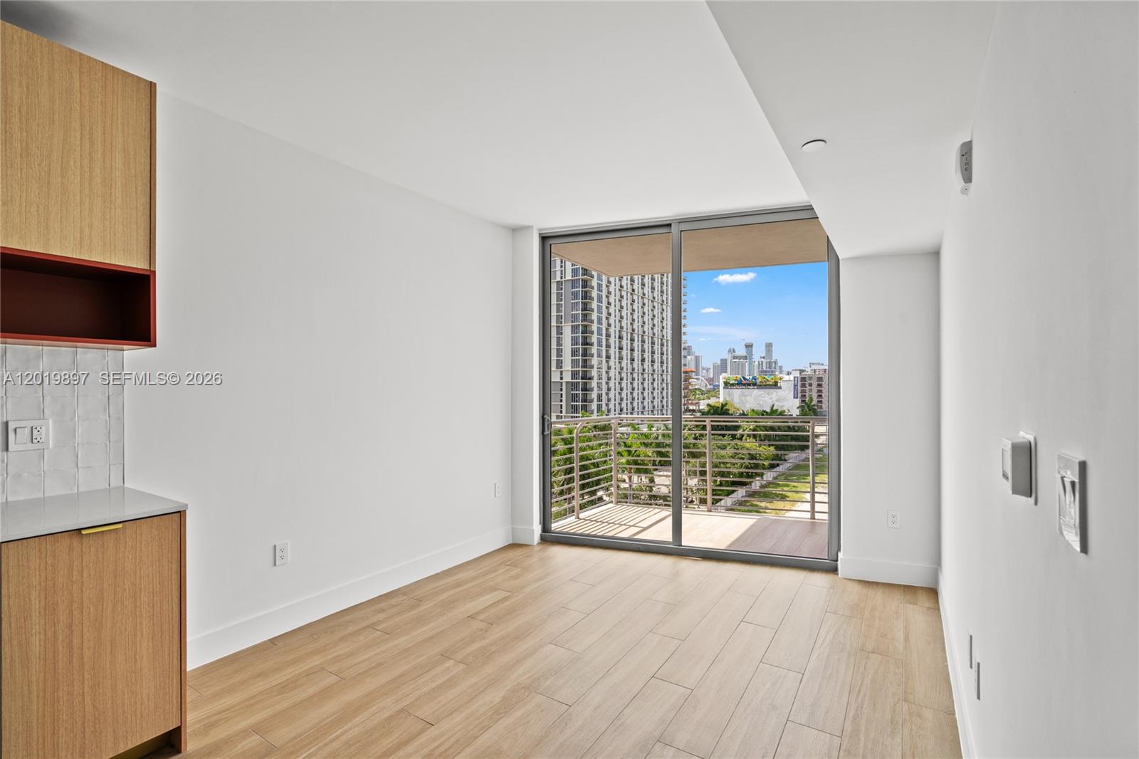 90 NE 32nd St #627, Miami FL 33137