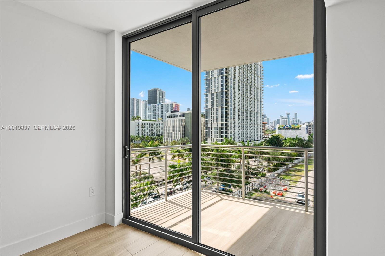 90 NE 32nd St #627, Miami FL 33137