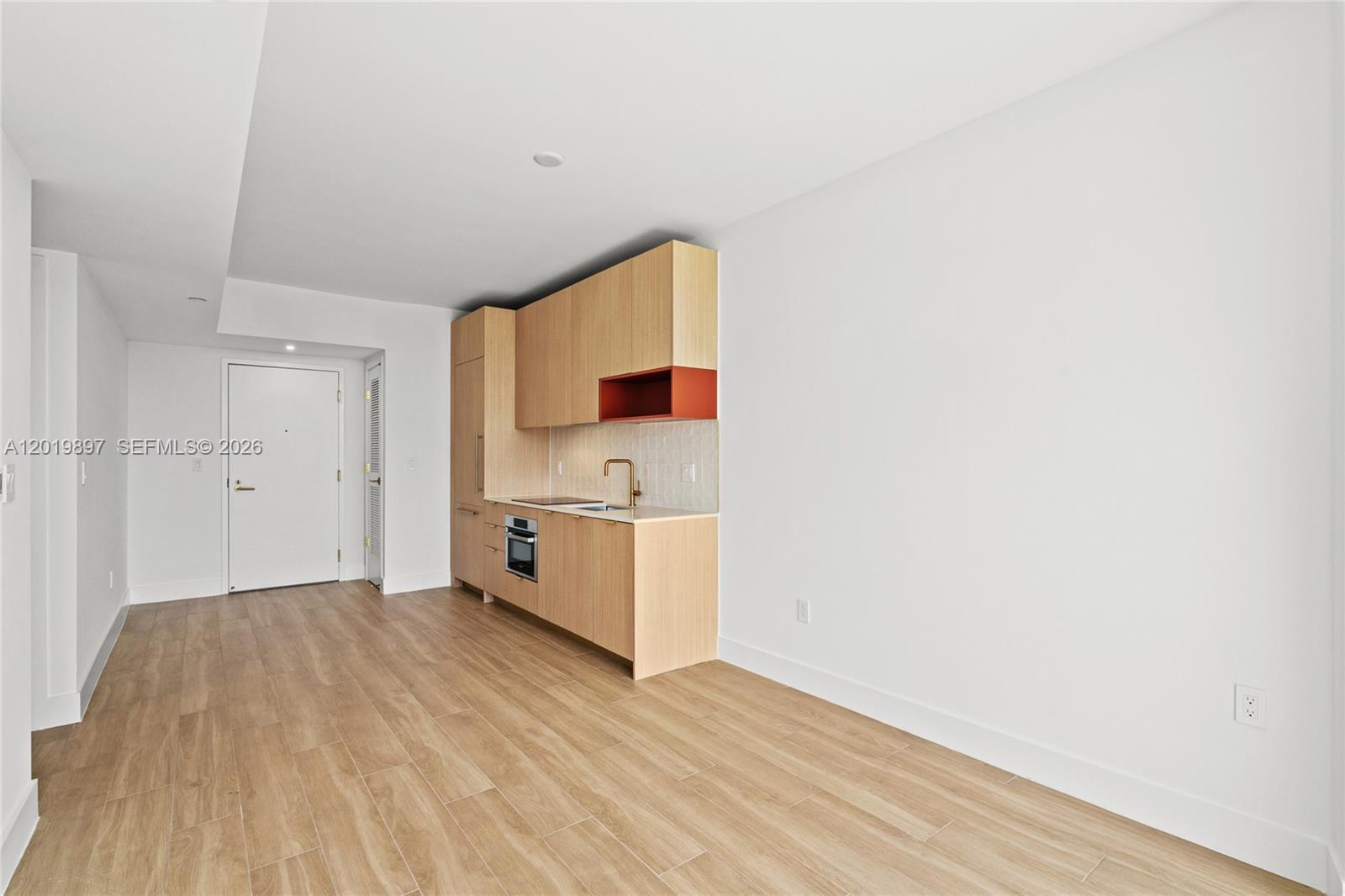 90 NE 32nd St #627, Miami FL 33137