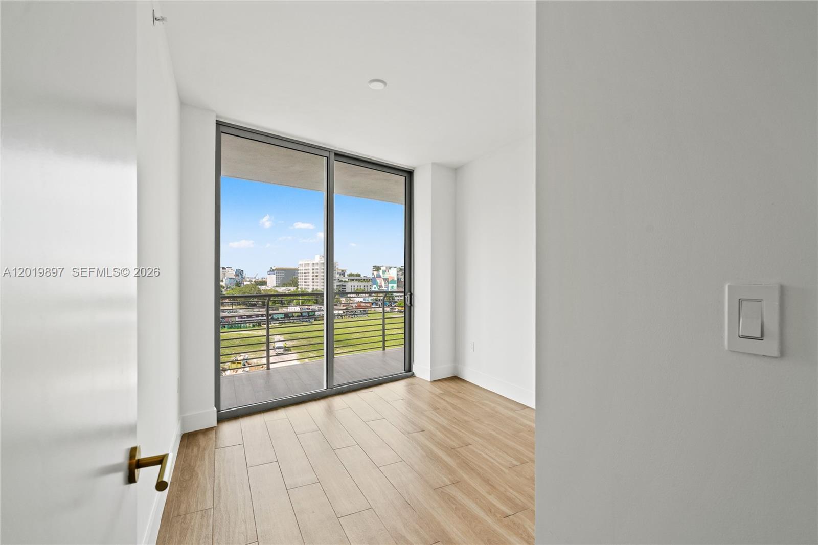 90 NE 32nd St #627, Miami FL 33137
