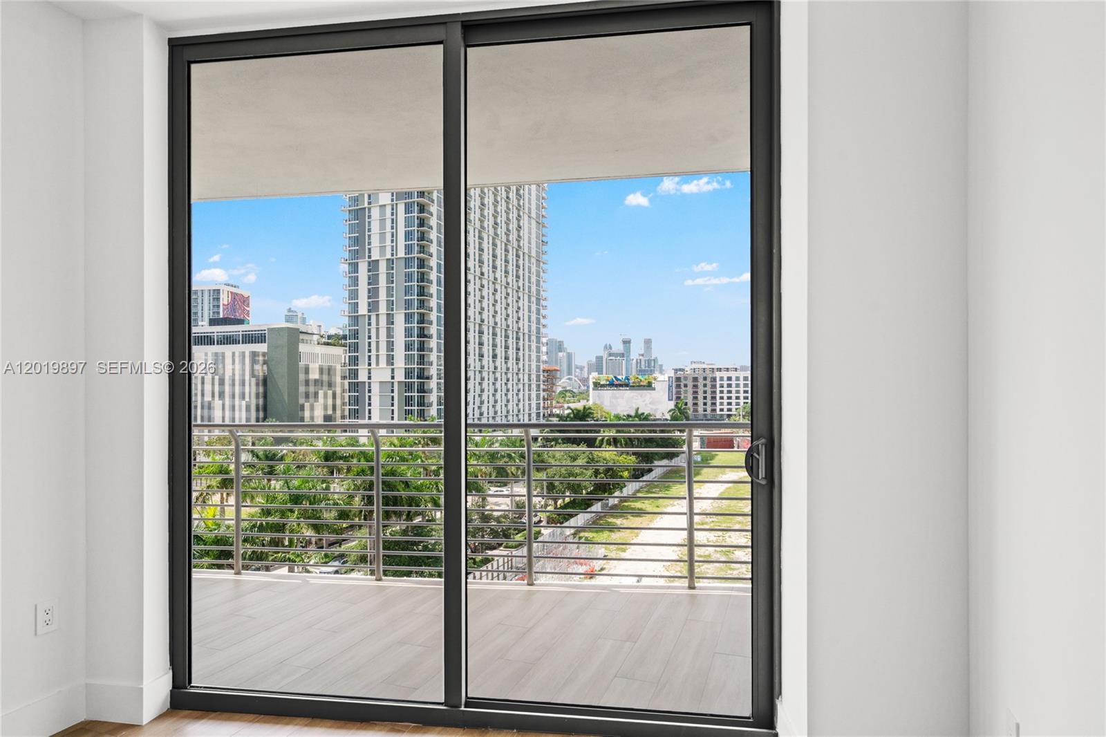 90 NE 32nd St #627, Miami FL 33137