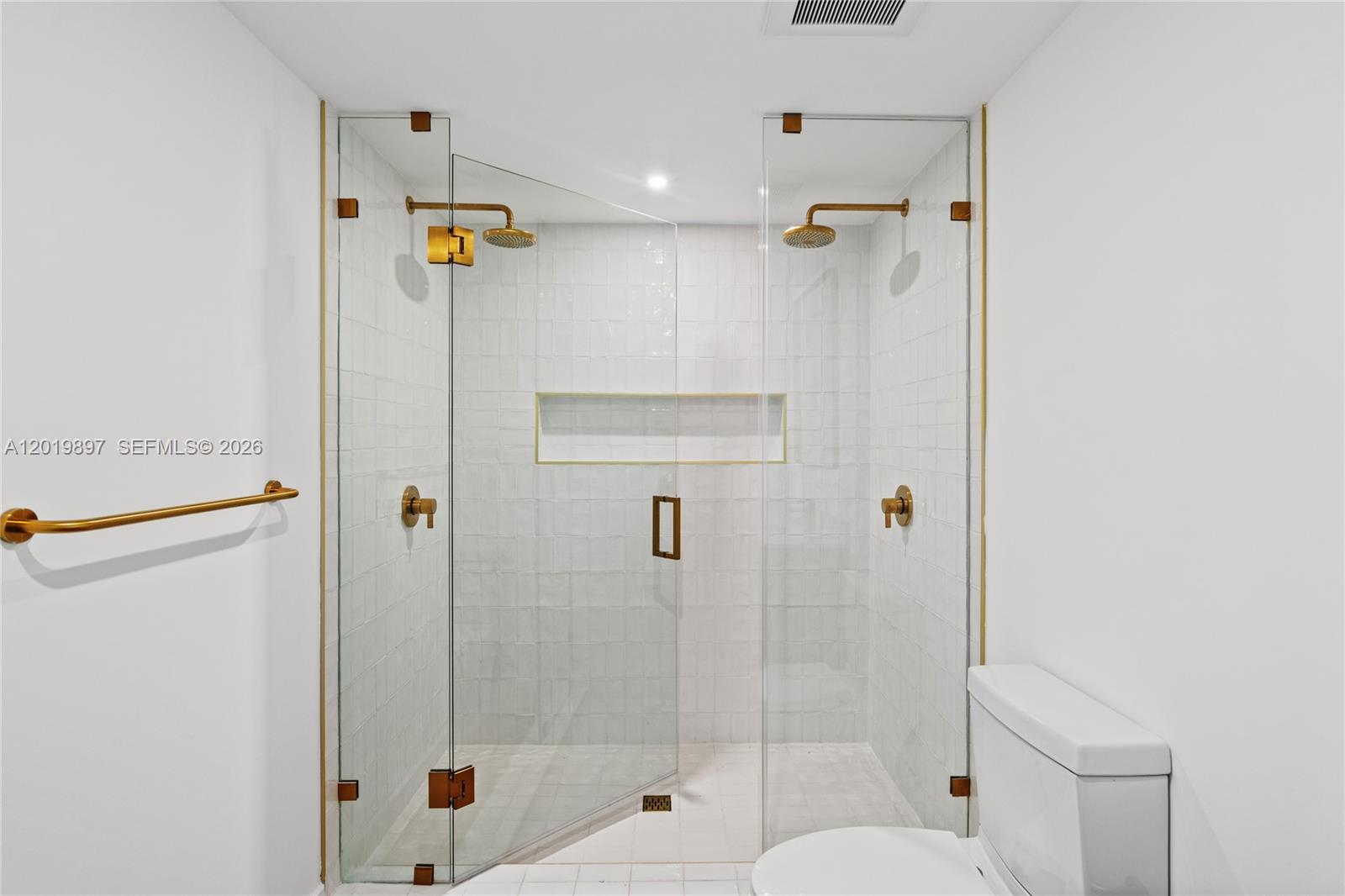 90 NE 32nd St #627, Miami FL 33137