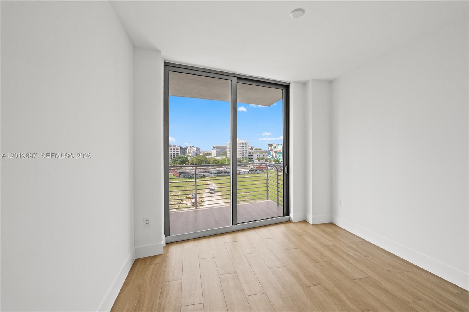 90 NE 32nd St #627, Miami FL 33137
