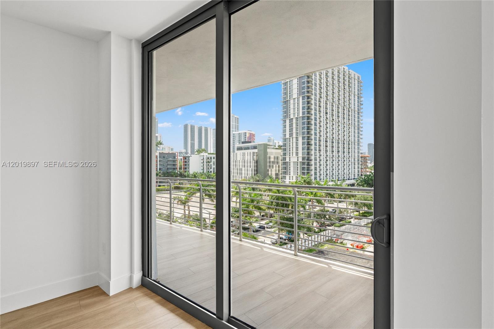 90 NE 32nd St #627, Miami FL 33137