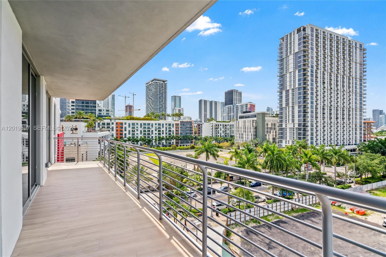 90 NE 32nd St #627, Miami FL 33137