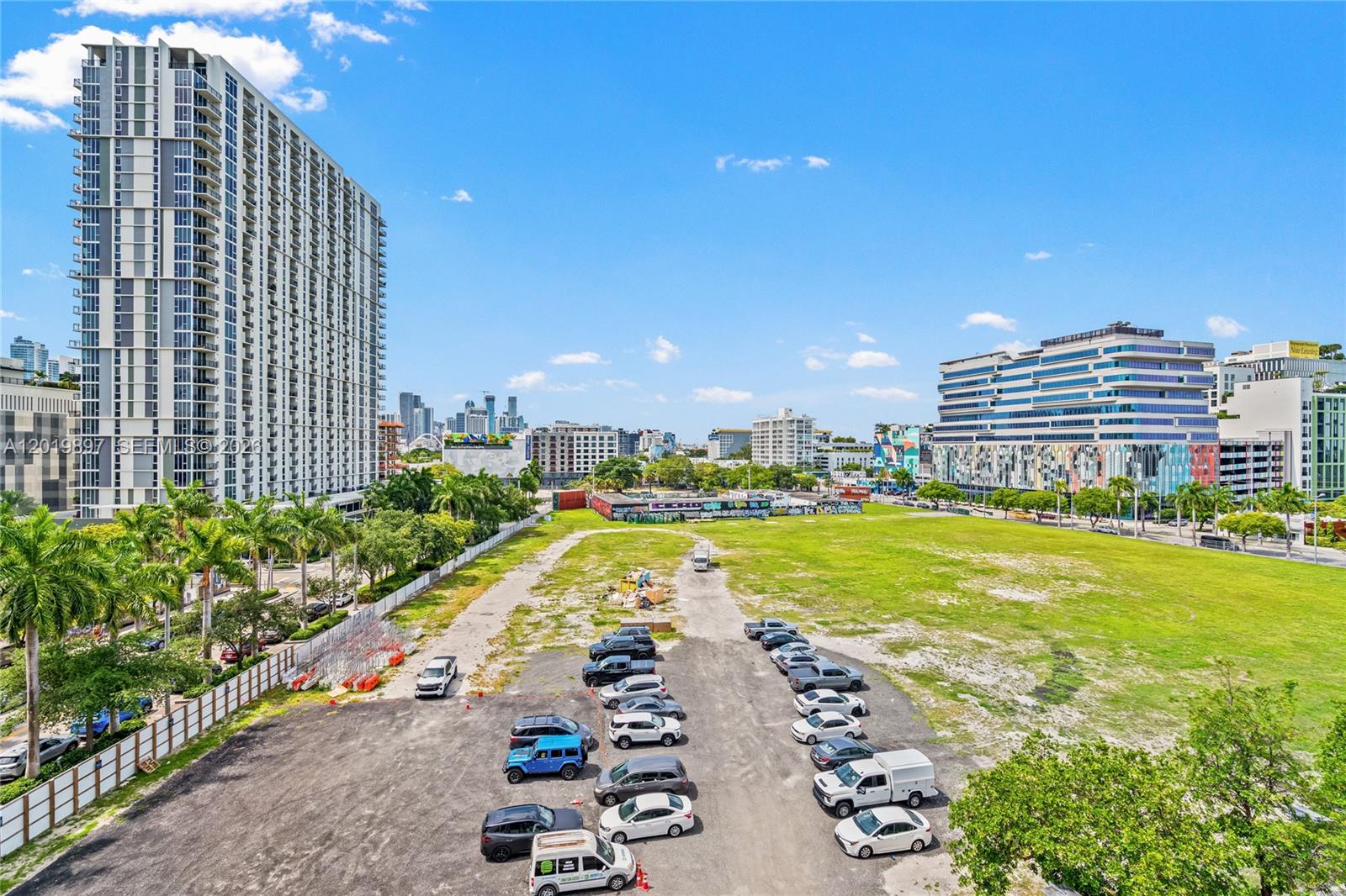 90 NE 32nd St #627, Miami FL 33137