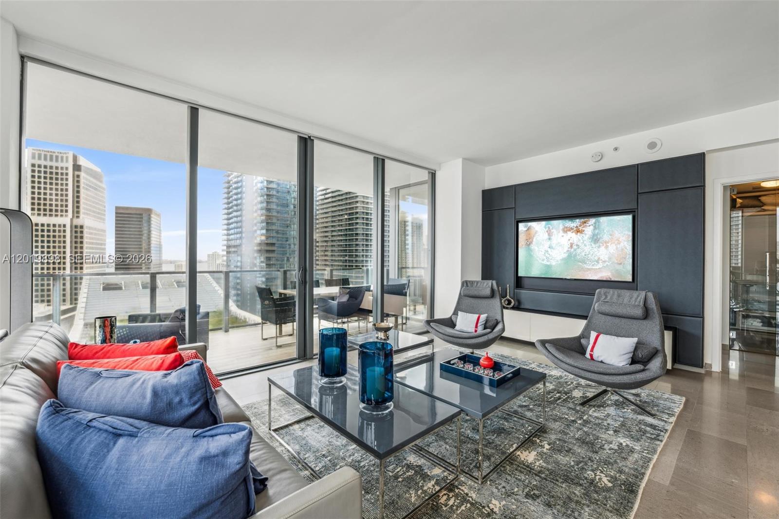88 SW 7th St #2111, Miami FL 33130