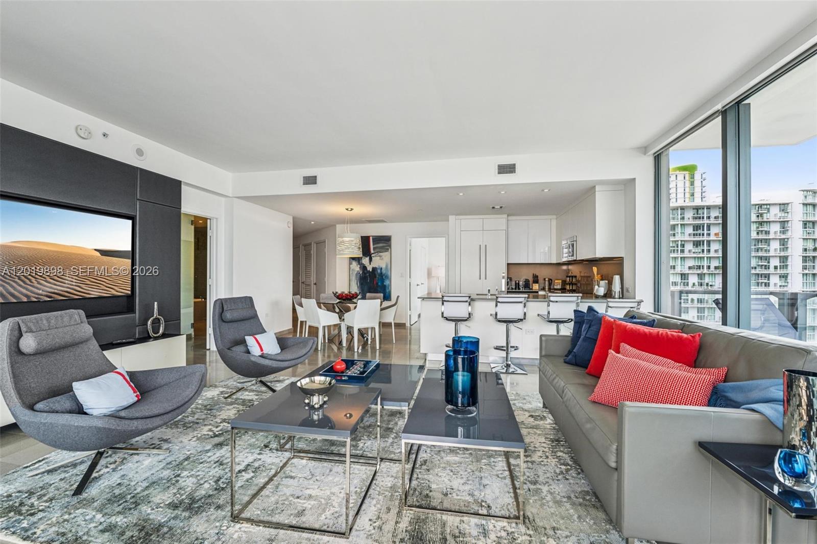88 SW 7th St #2111, Miami FL 33130