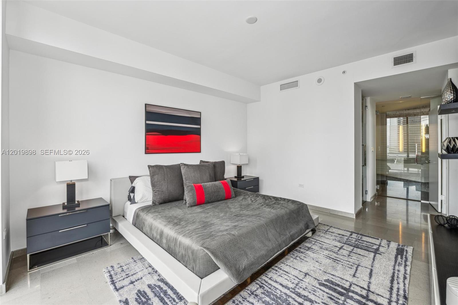 88 SW 7th St #2111, Miami FL 33130