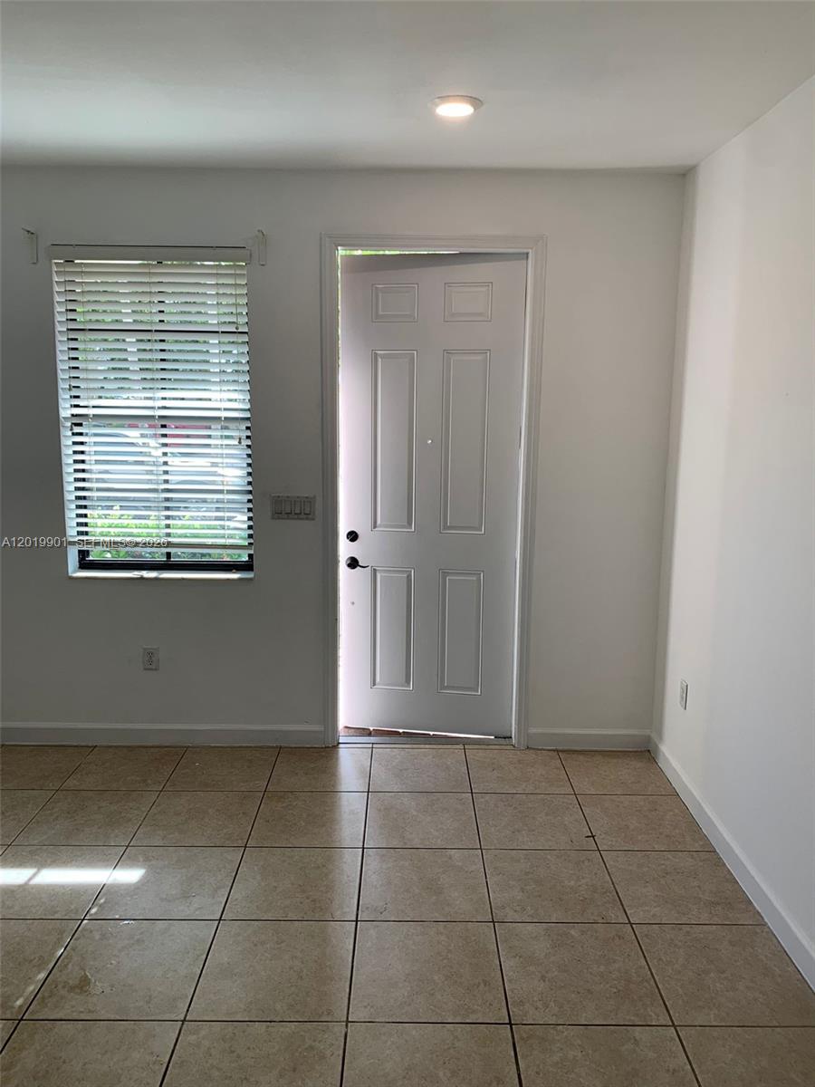 9333 W 34th Ct #9333, Hialeah FL 33018