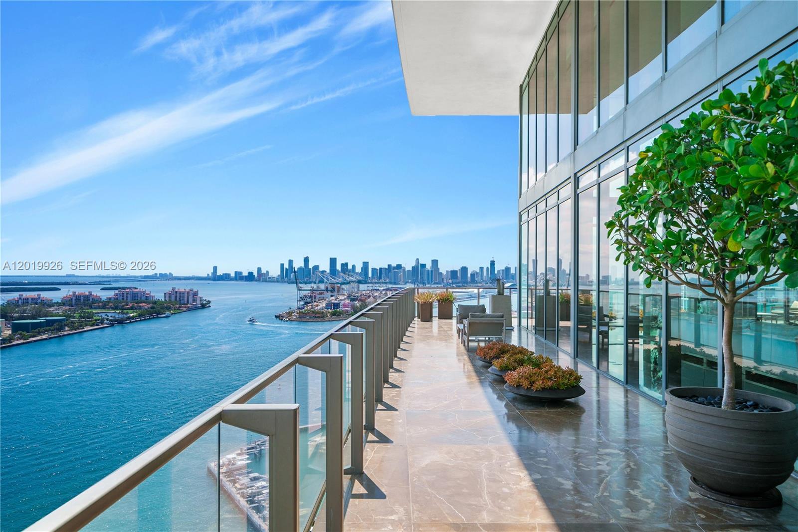 800 S Pointe Dr #Penthouse 2204, Miami Beach FL 33139