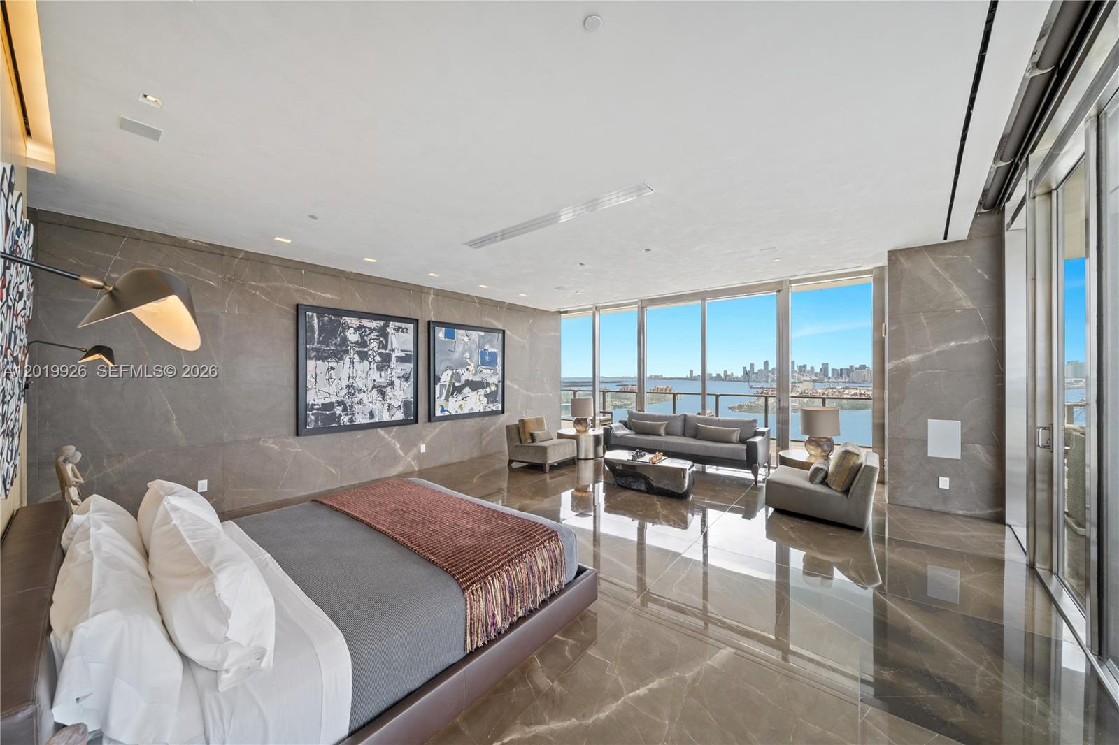800 S Pointe Dr #Penthouse 2204, Miami Beach FL 33139