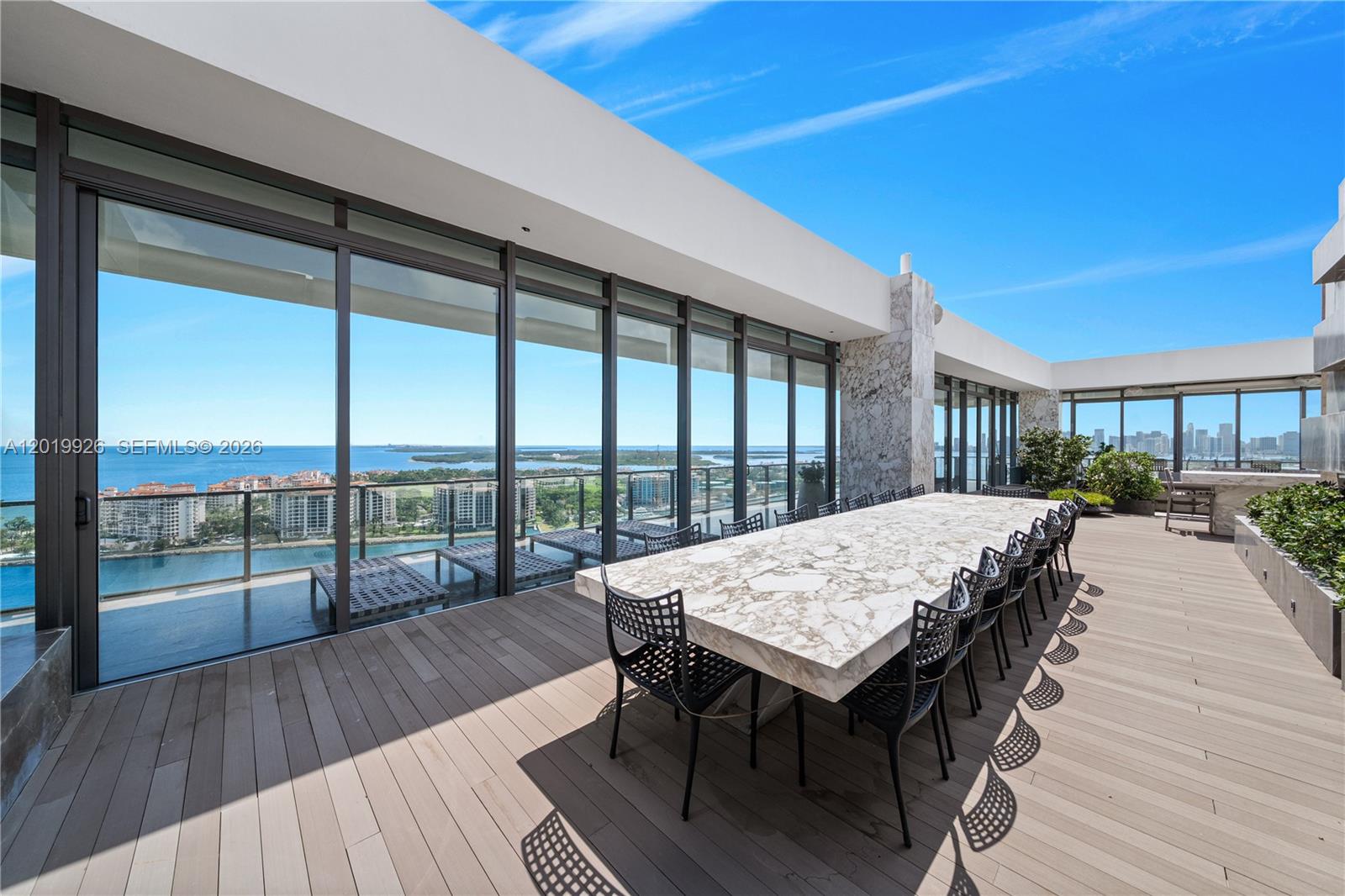 800 S Pointe Dr #Penthouse 2204, Miami Beach FL 33139