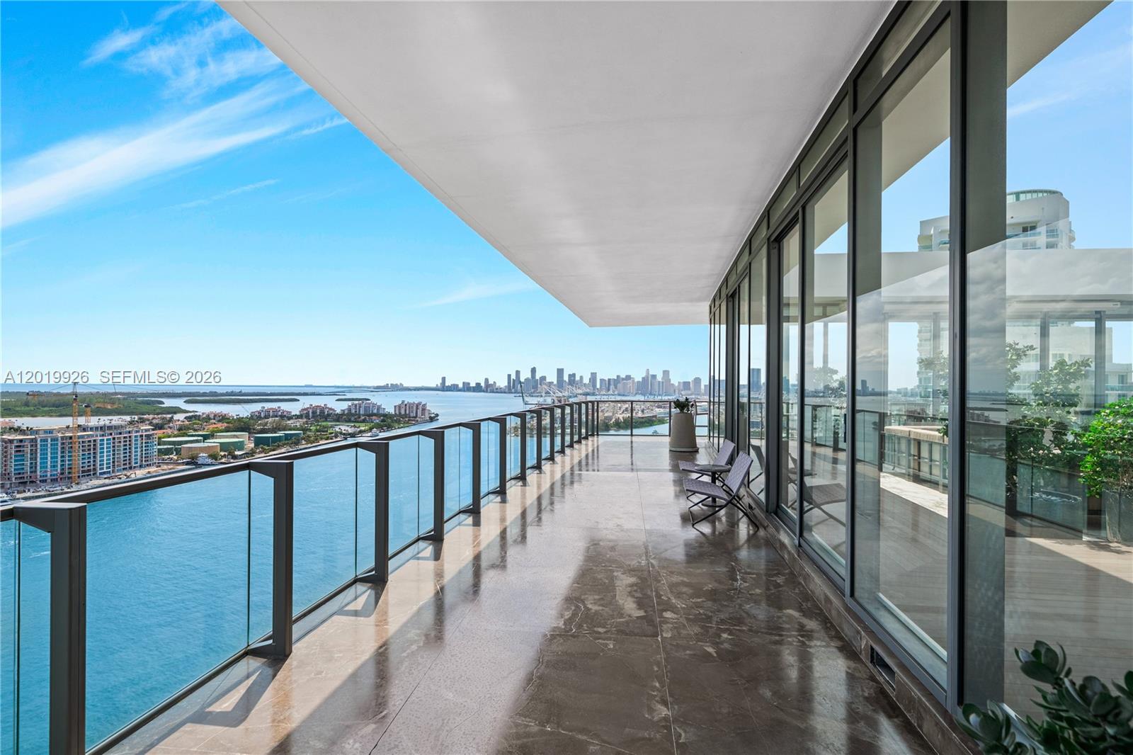 800 S Pointe Dr #Penthouse 2204, Miami Beach FL 33139