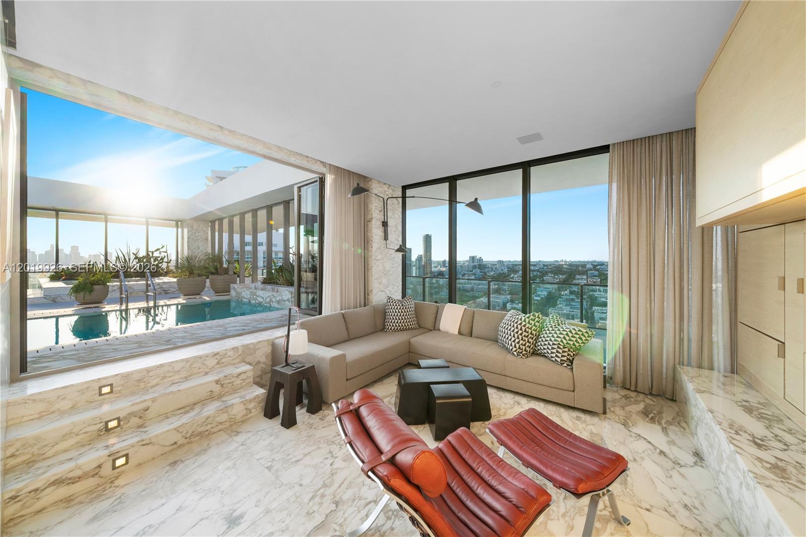 800 S Pointe Dr #Penthouse 2204, Miami Beach FL 33139